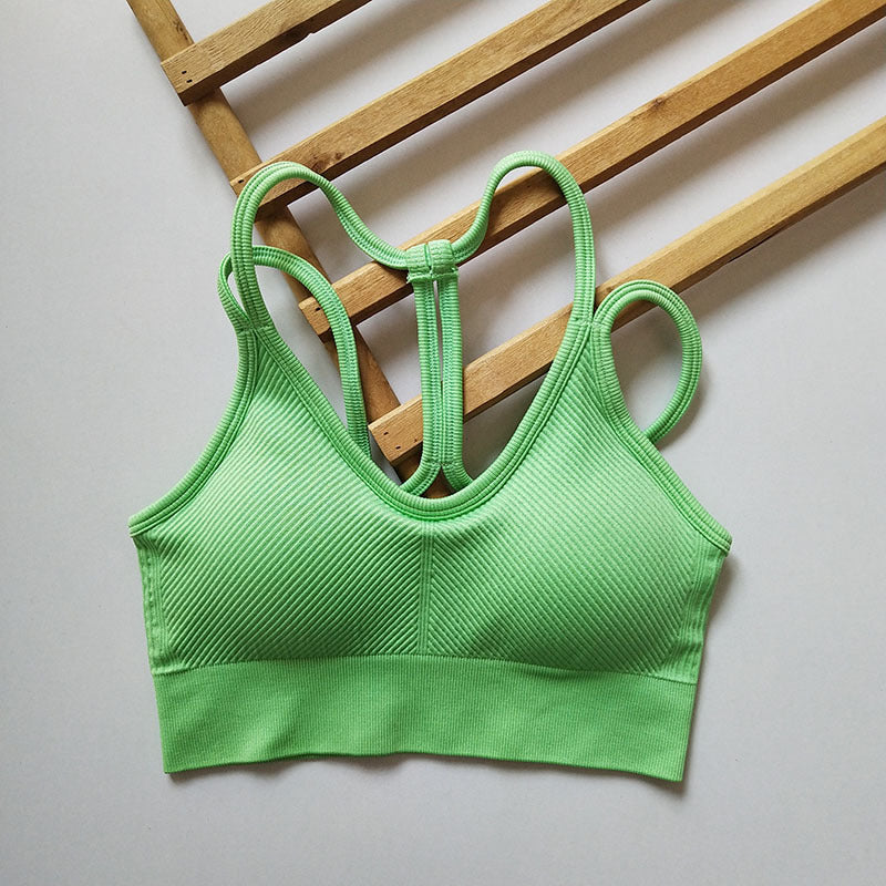 Enhanced Shock Absorbing Yoga Bra Back Design for Comfortable Running Fitness and Everyday Wear