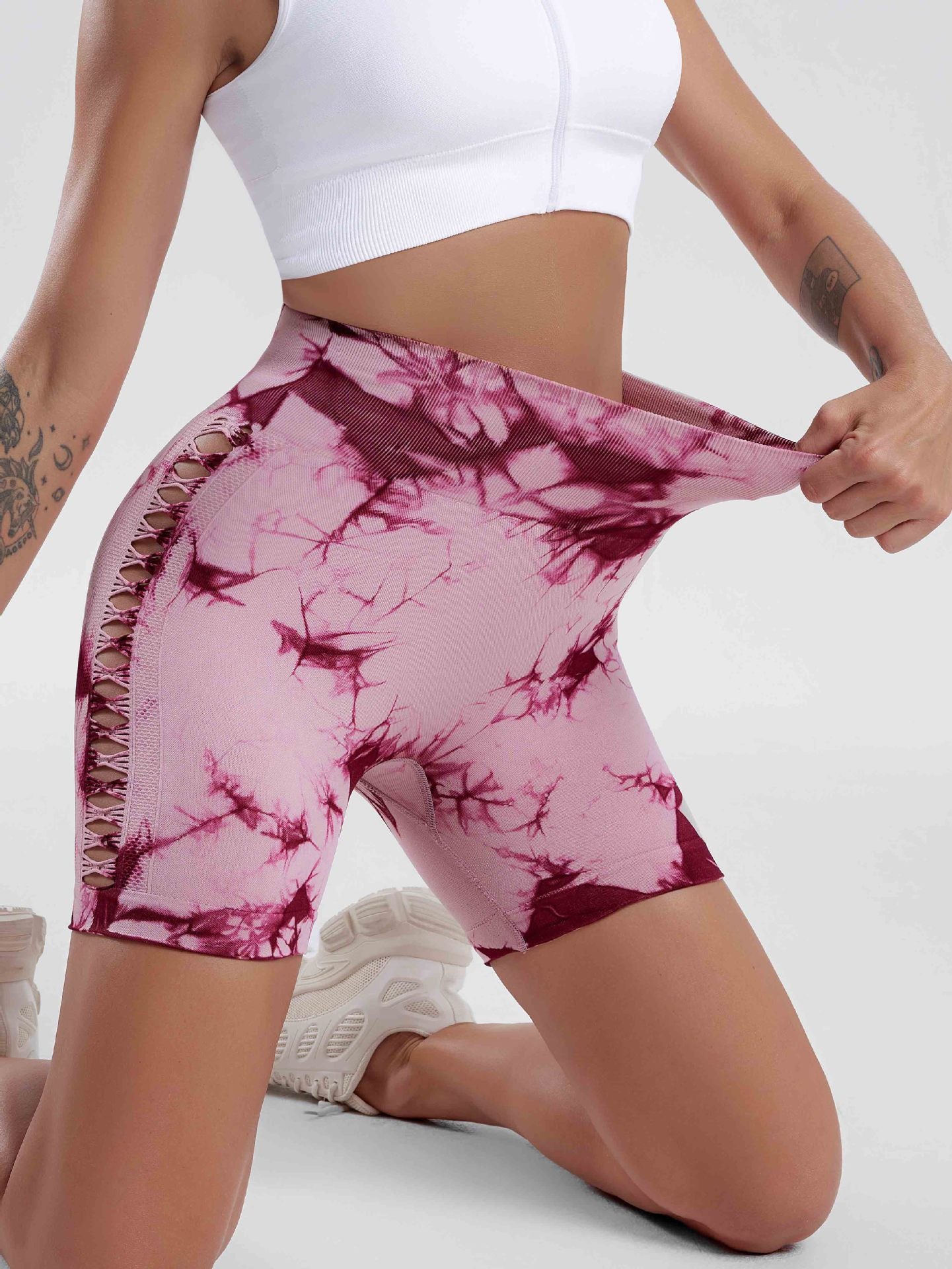 Women's High Waisted Tie Dye Mesh Yoga Shorts Quick Dry Lifted Butt for Outdoor Sports Running and Workouts