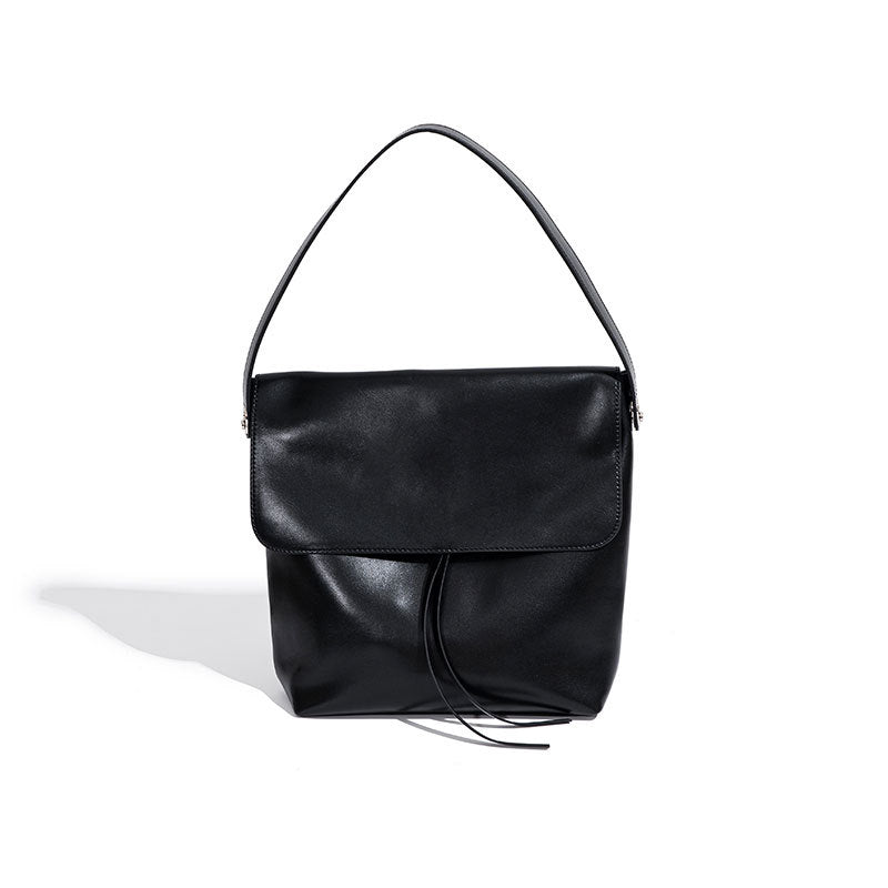 Vintage Genuine Leather Shoulder Bag Large Capacity Artistic Tote Bag with Japanese Korean Style for Commuting and Casual Crossbody Use