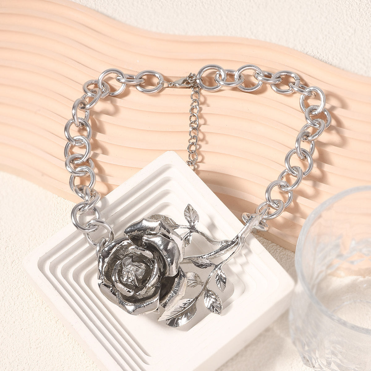 Creative 3D Exaggerated Alloy Rose Pendant Necklace - Unique, Minimalist, and Versatile Design for Every Occasion