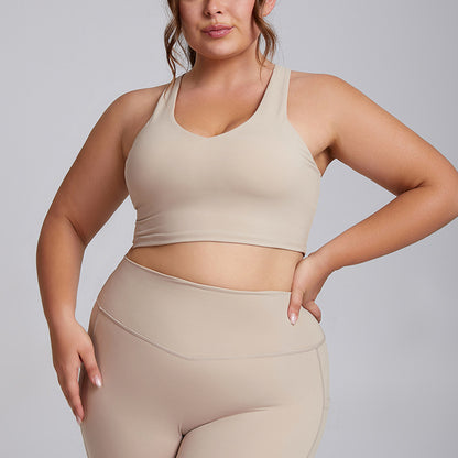 Plus Size Women's Yoga Set High Quality Form Fitting Activewear with Pockets 2 Piece Workout Outfit for Comfort and Performance