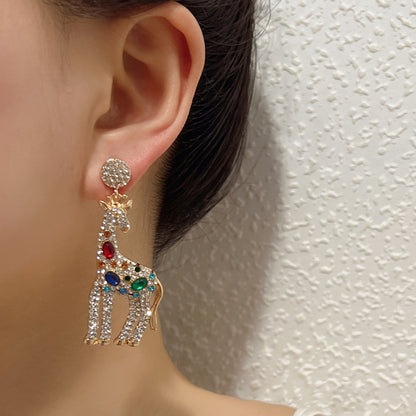 Luxury Statement Giraffe Design Rhinestone-Embellished Alloy Earrings - Unique and Exquisite Animal-Themed Jewelry for Fashion Enthusiasts