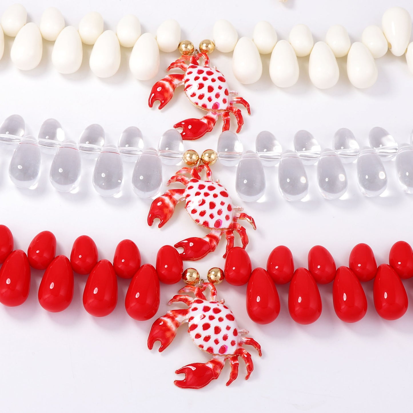 Stylish Beach Ocean-Inspired Exaggerated Minimalist Alloy Crab Pendant Necklace for Women – Perfect Accessory for Summer Vacations