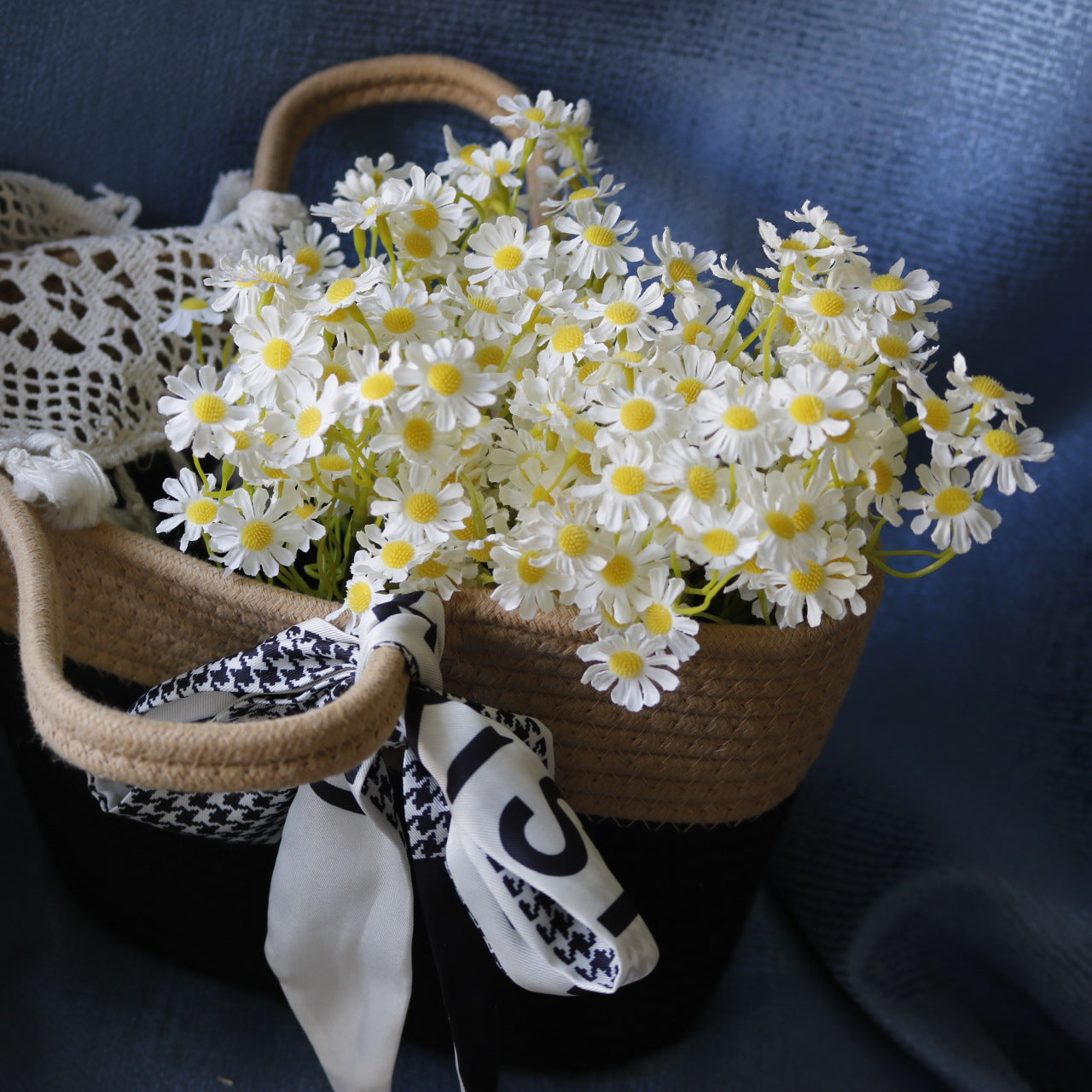 Charming Artificial Chamomile and Daisy Flowers - Perfect for Outdoor Photography Props and Home Décor Accents