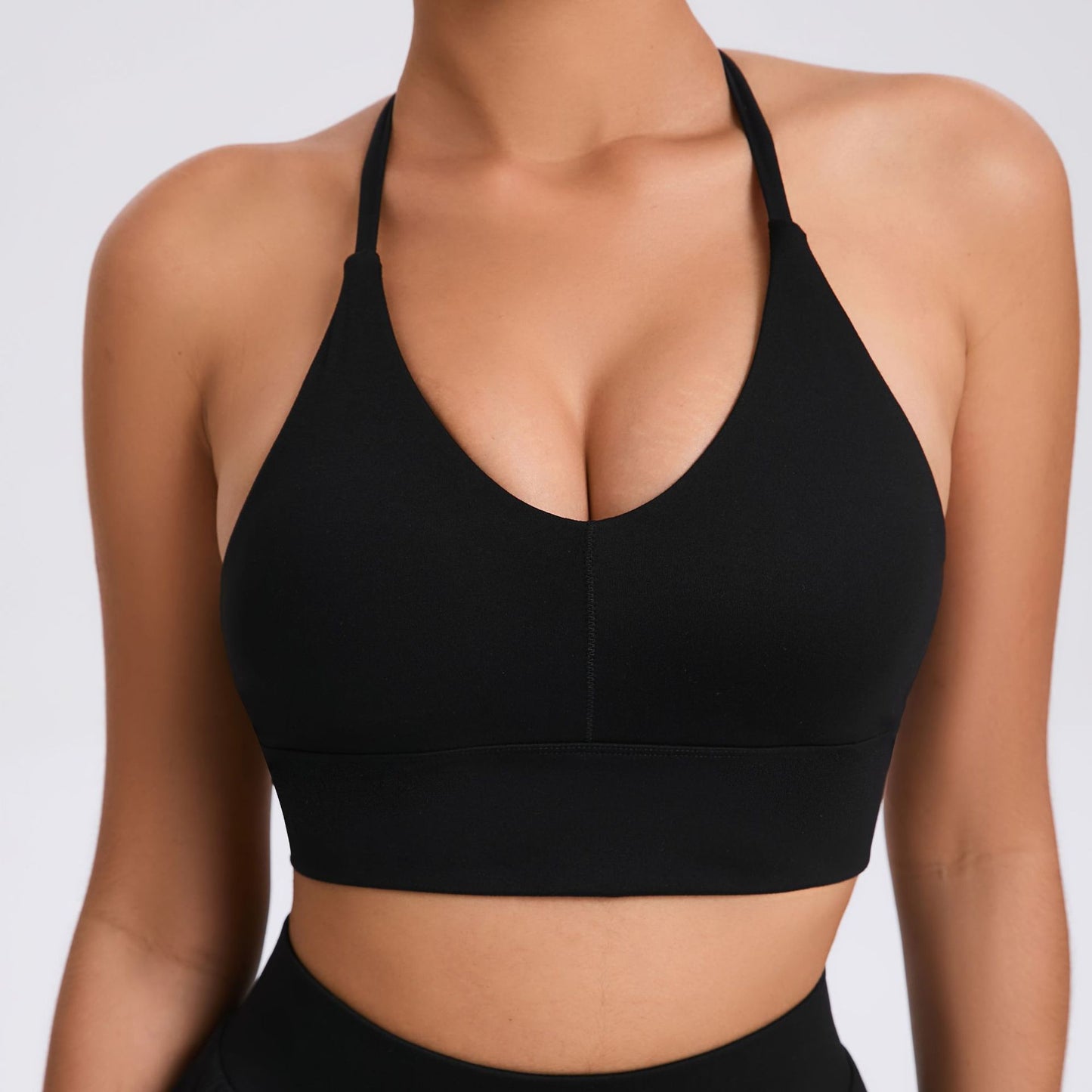 Cloud Sensation Adjustable Strappy Sports Bra for Yoga Pilates and Running Medium Impact Shockproof Activewear for Outdoor Fitness