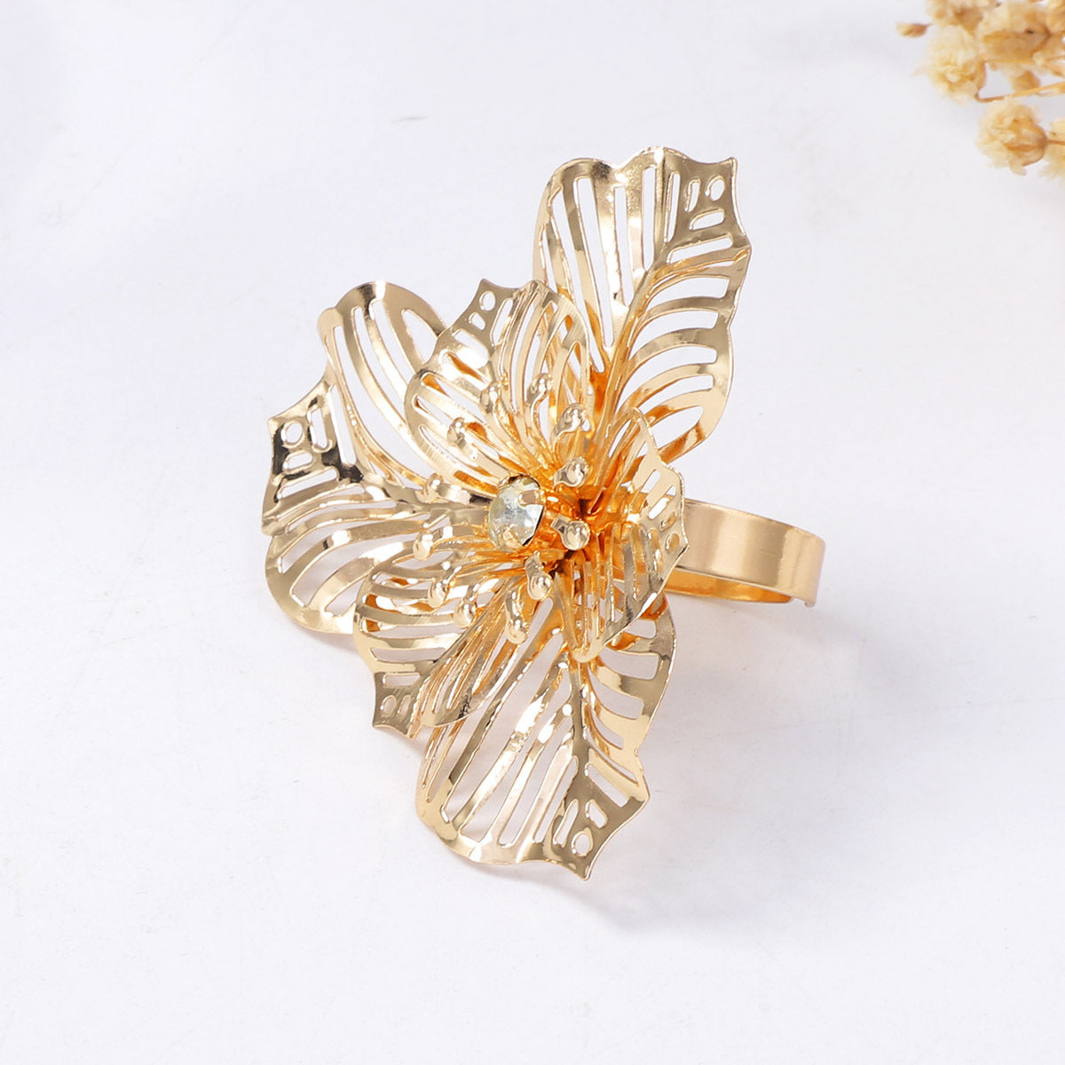 Bohemian Vintage Hollow Metal Big Flower Adjustable Ring for Women - Elegant and Casual Design Perfect for Any Occasion