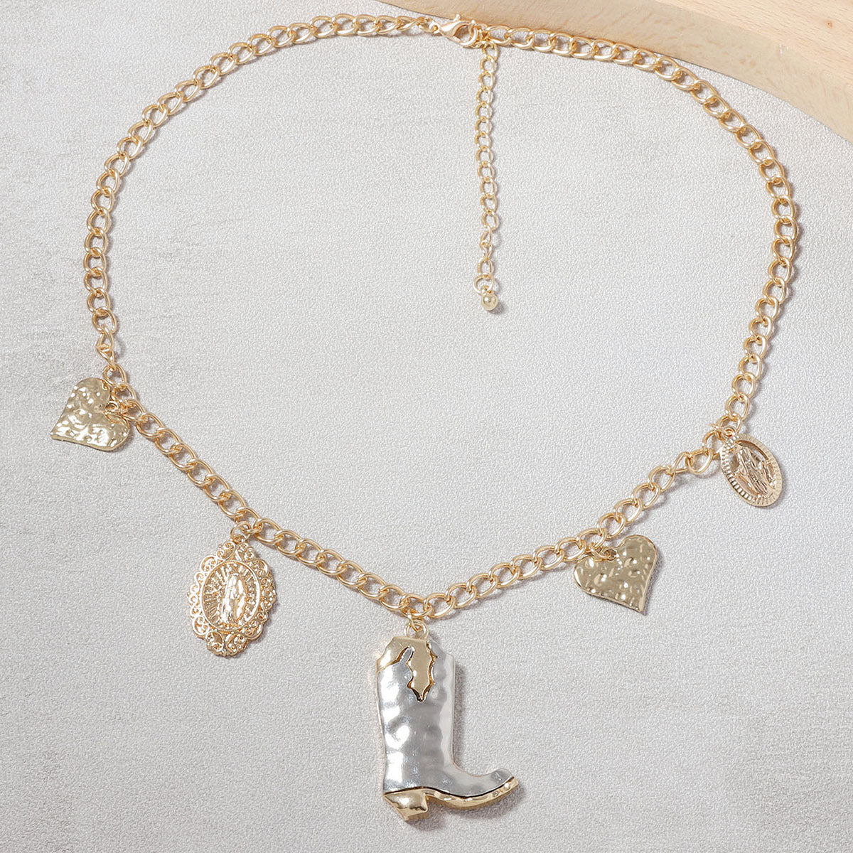 Stylish Western Cowboy-Inspired Alloy Boots Geometric Pendant Necklace - Everyday Commuter Accessory for Women