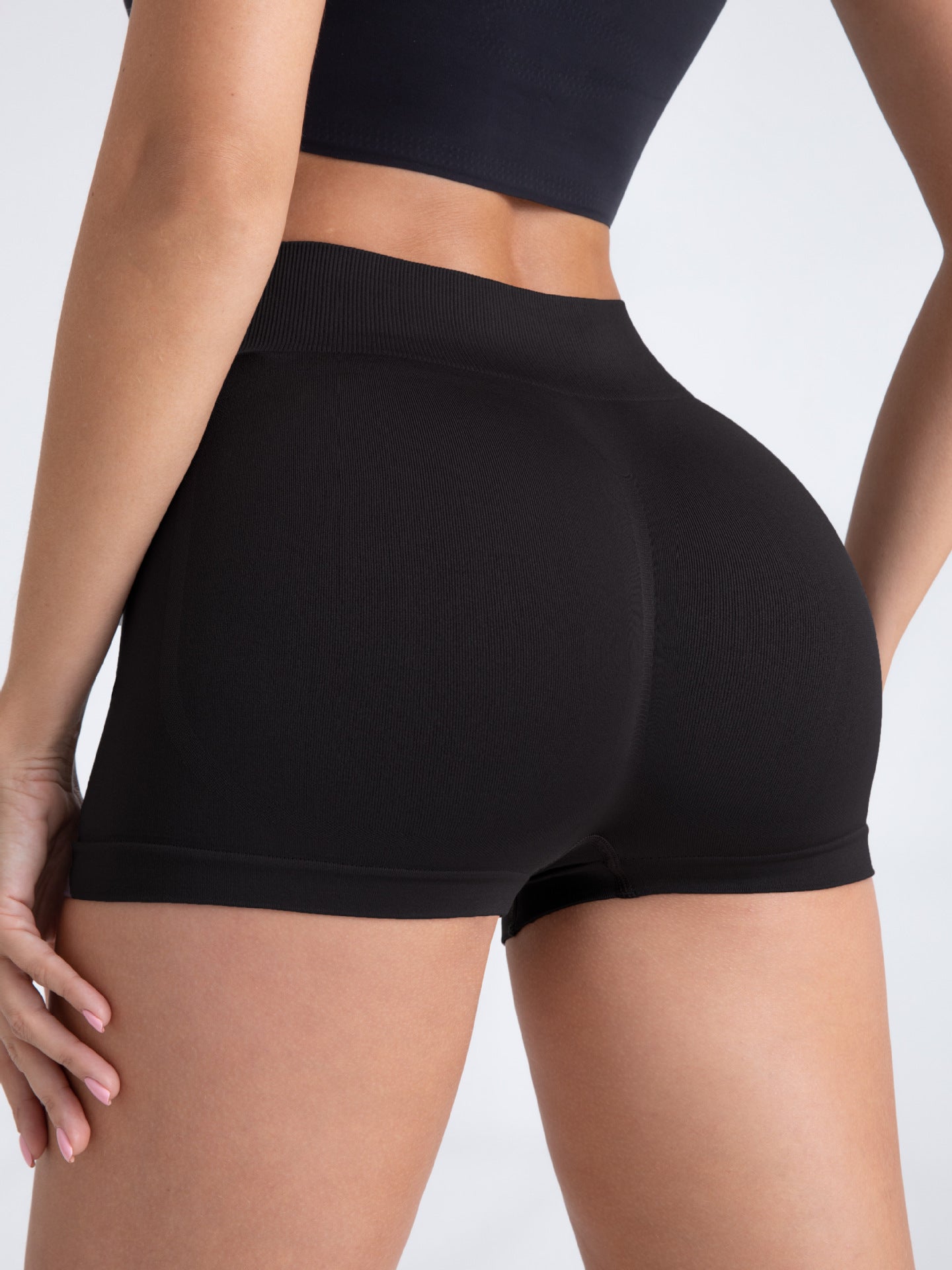 High Performance Butt Lifting Yoga Pants Breathable and Quick Dry Workout Shorts for Comfort and Flexibility