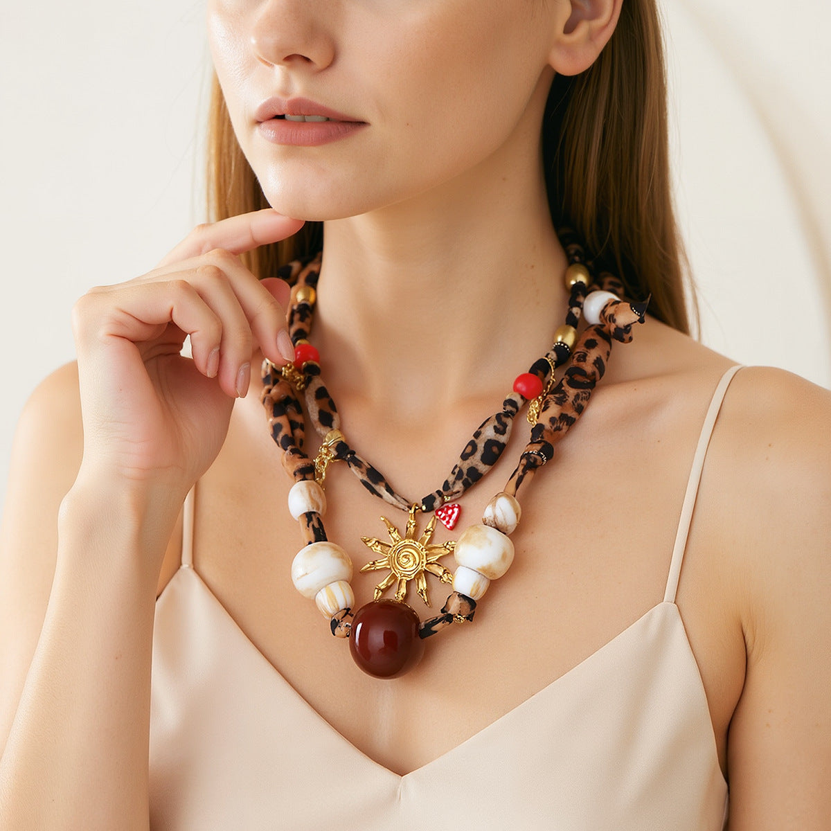 Stylish Personalized Leopard Print Geometric Double-Layer Statement Necklace with Oversized Transparent Beaded Pendant for Women