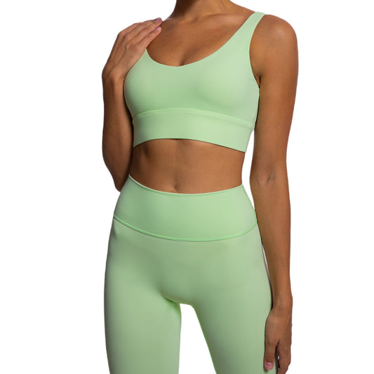 High Performance Women's Yoga Set with Cross Back Sports Bra and Stretchy Leggings for Comfort and Flexibility