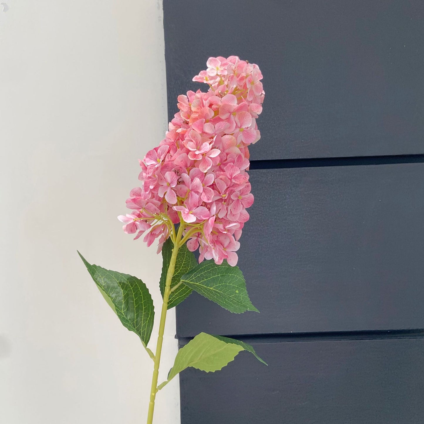 High-Quality Faux Hydrangea Flower Bouquet - Elegant Silk Floral Arrangement for Home Décor, Living Room Styling, Photographic Props, and Wedding Celebrations