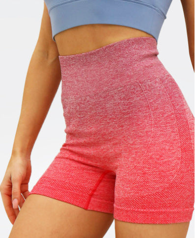 Seamless Gradient Dyed Peach Butt Lifting Compression Yoga Shorts for Women for Fitness and Workout Enthusiasts