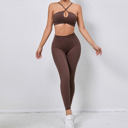 Yoga Outfit with Cross Back Design Breathable and Quick Dry 2 Piece Workout Set for Running and Gym Sessions