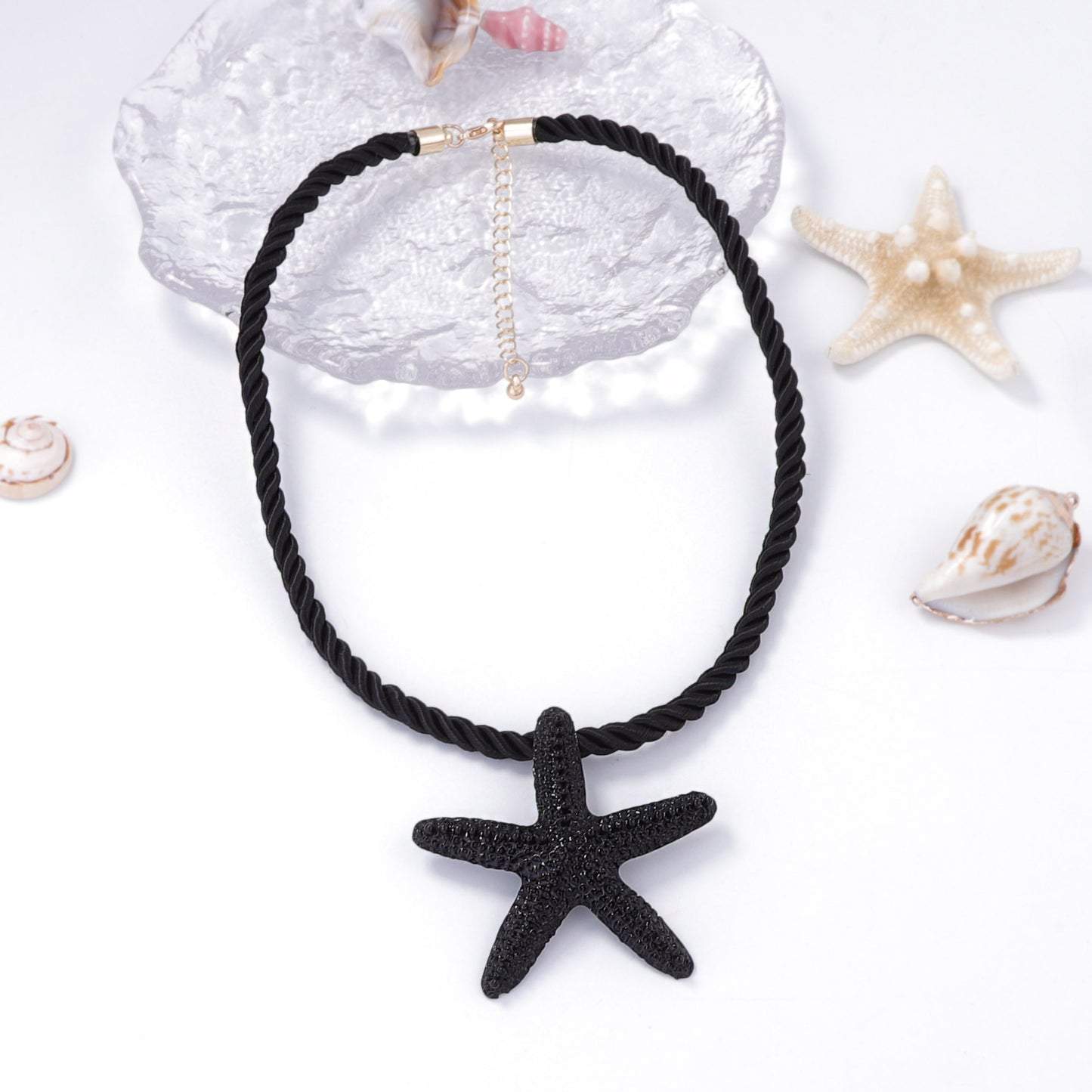 Stylish Minimalist Beach Ocean-Inspired Starfish Pendant Necklace - Versatile and Trendy Casual Jewelry for Women