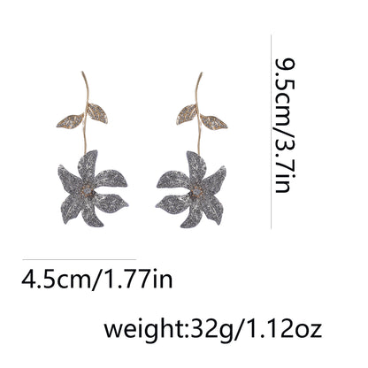 Exquisite Minimalist Crystal-Studded Alloy Flower Drop Earrings - Bold, Creative Design for Unique Style