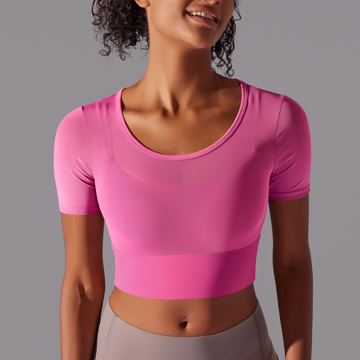 Classic Layered Mesh Sports Bra with Double Sleeves for Running Fitness and Yoga