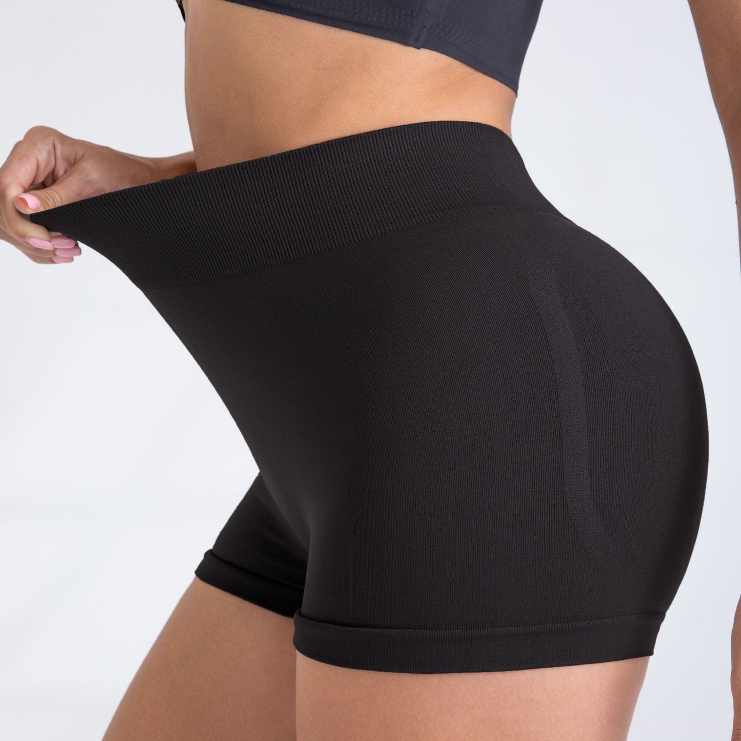 High Performance Butt Lifting Yoga Pants Breathable and Quick Dry Workout Shorts for Comfort and Flexibility