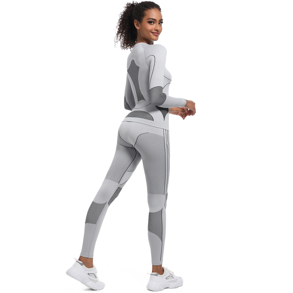 Seamless Long Sleeve Yoga Set for Women Breathable and Comfortable Fall Winter Outdoor Sportswear for Running Hiking and Cycling