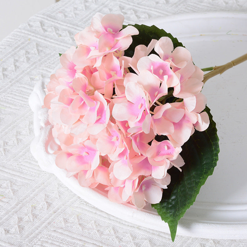 Lifelike Hydrangea Silk Flowers - Soft to the Touch, Moisture-Resistant, Perfect for Wedding Decor and Home Accents - Elegant Faux Floral Arrangement for Living Room Centerpieces