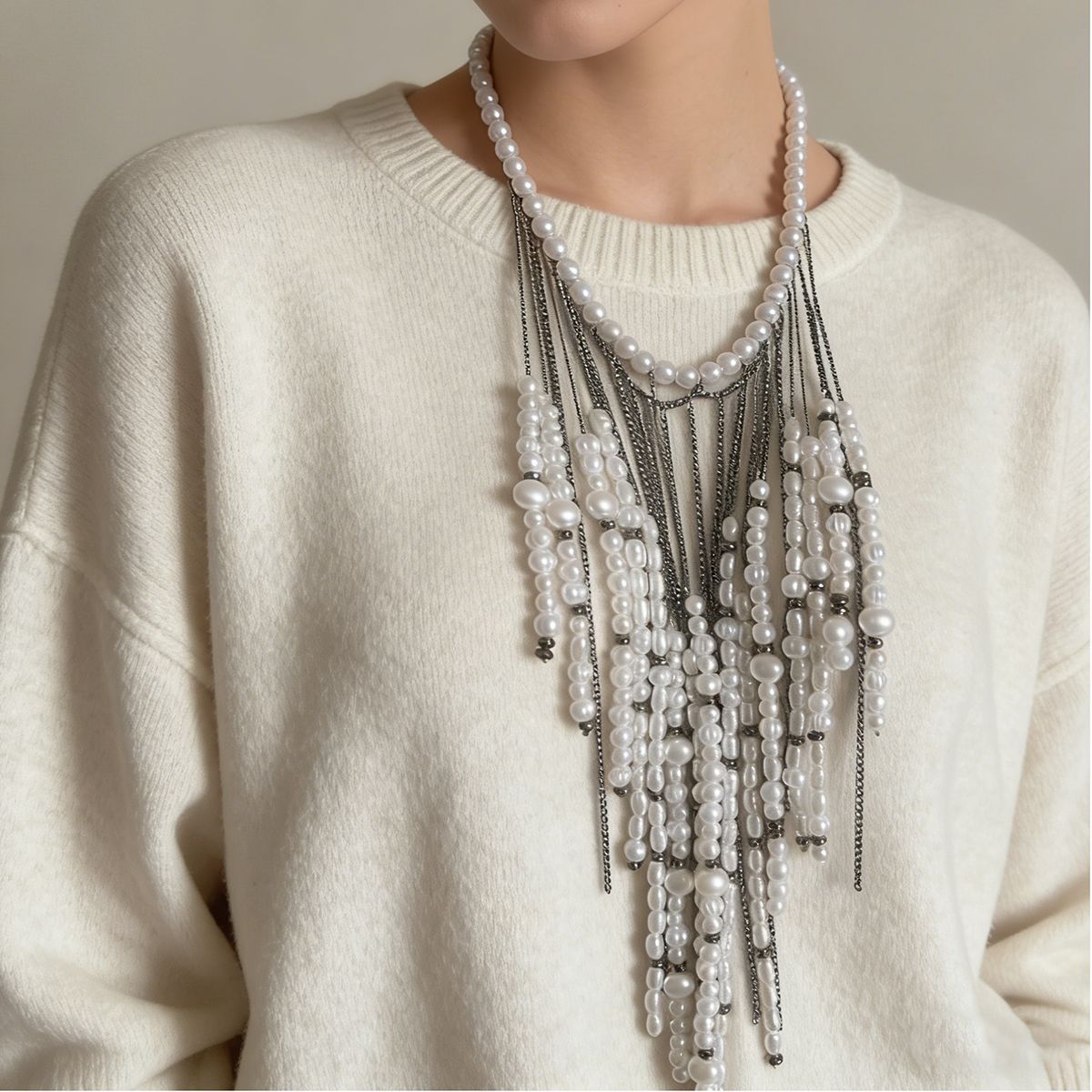 Elegant Bohemian Luxe Statement Necklace with Layered Pearl-Effect Cascade Pendants – Perfect for Glamorous Occasions