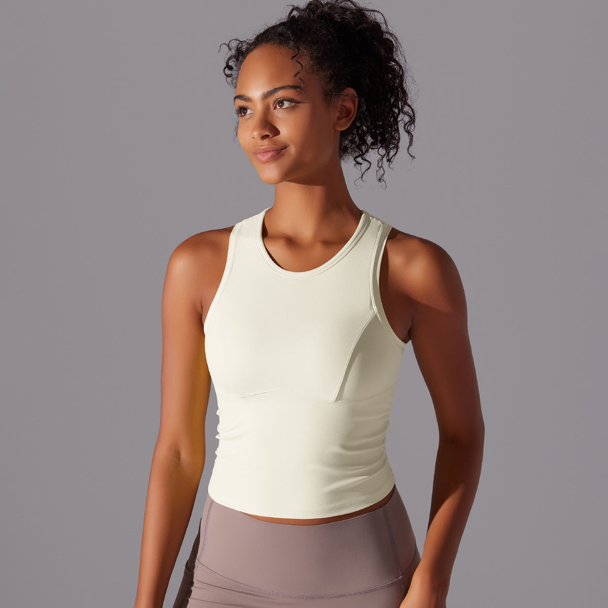 Seamless Sports Bra Yoga Top with Built in Cups Quick Dry Back Support for Running Training and Workout Sessions