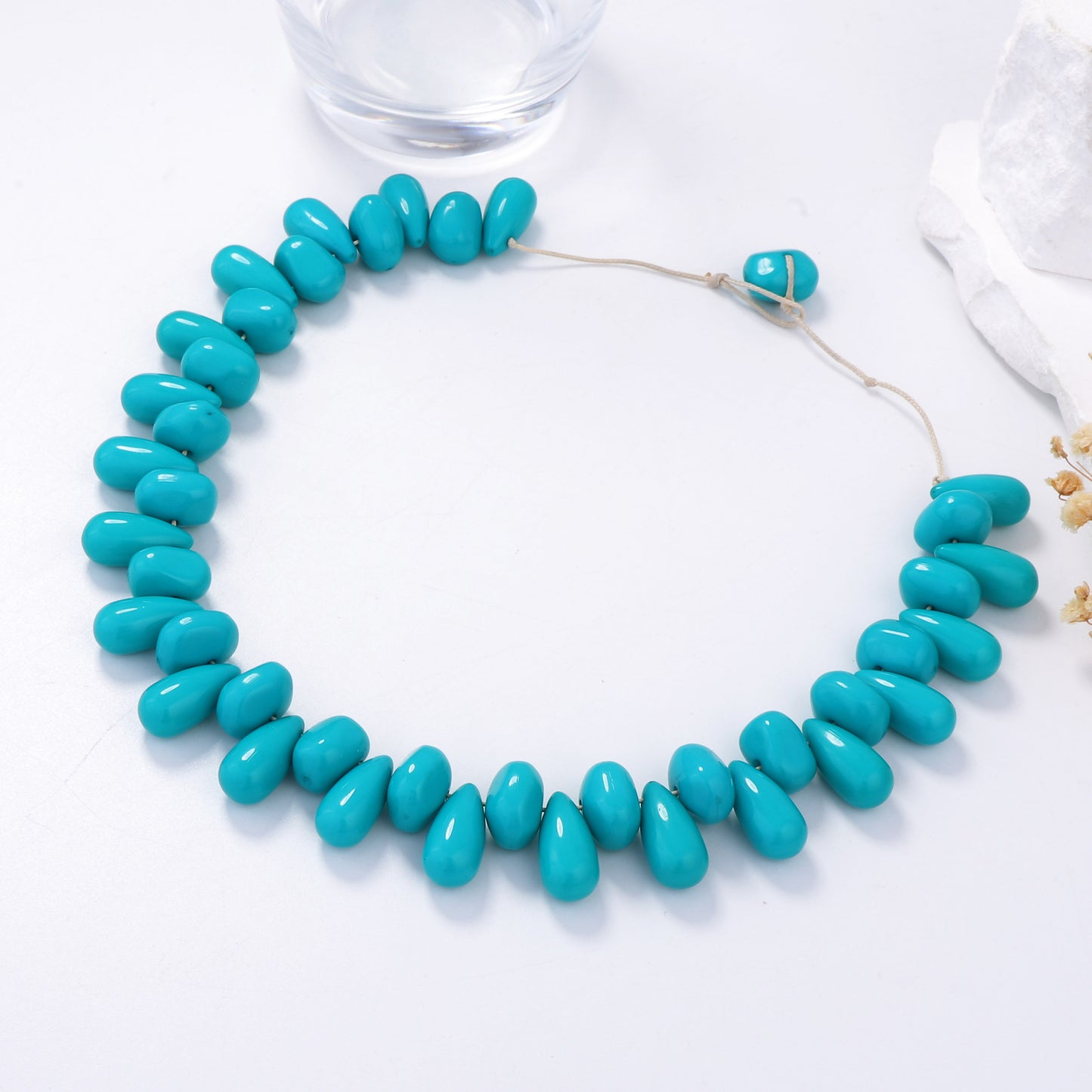 Chic Bohemian-Inspired Irregular Geometric Water Drop Clavicle Chain Bracelet for Women – Elevate Your Style with Unique Minimalism and Elegant Luxury