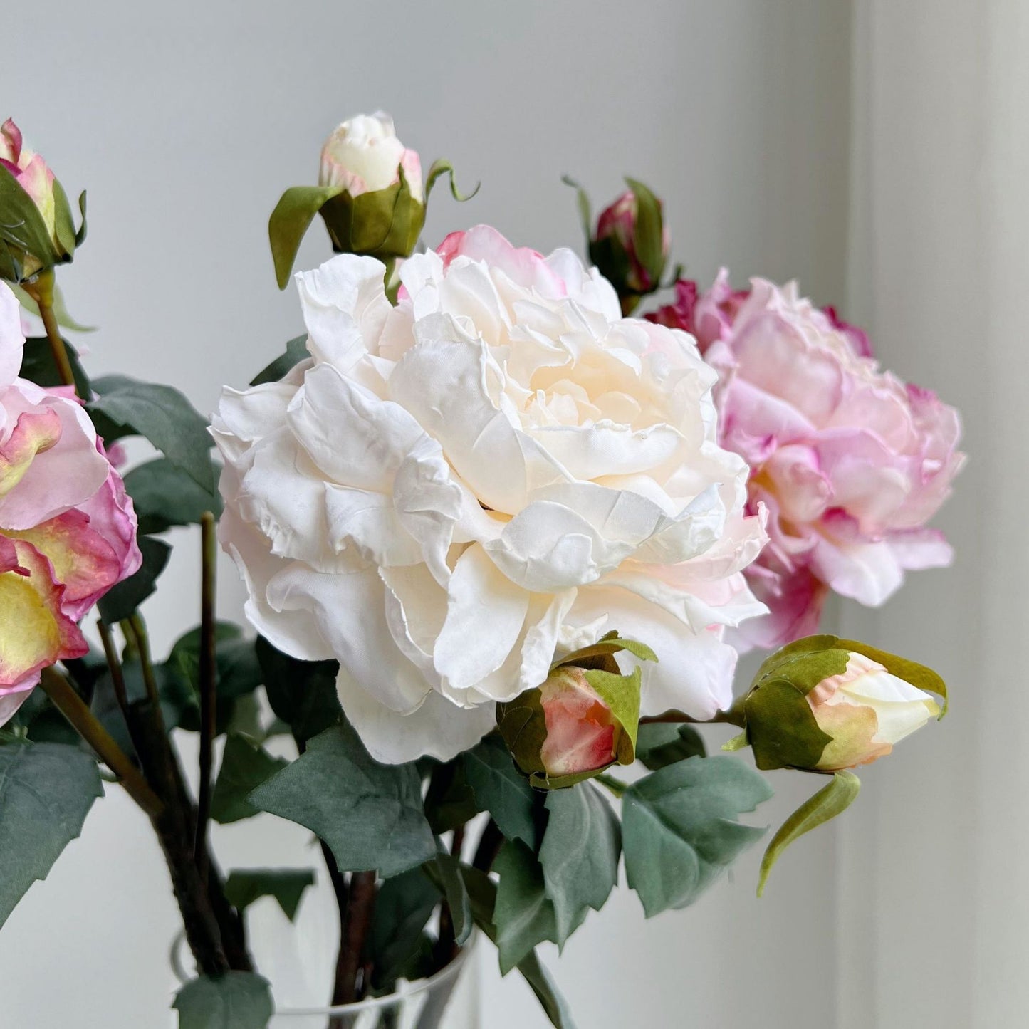 Stunning Faux Peony Flowers with Oil Painting Edges - Realistic 3-Head Home Decor Accents for Weddings and Events