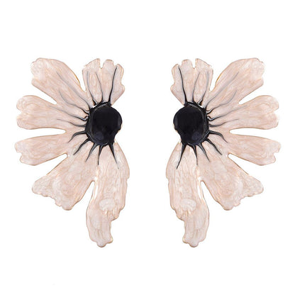 Chic Minimalist Alloy Drop Oil White Blossom Leaf Earrings - Versatile Everyday Jewelry for Commuting Women