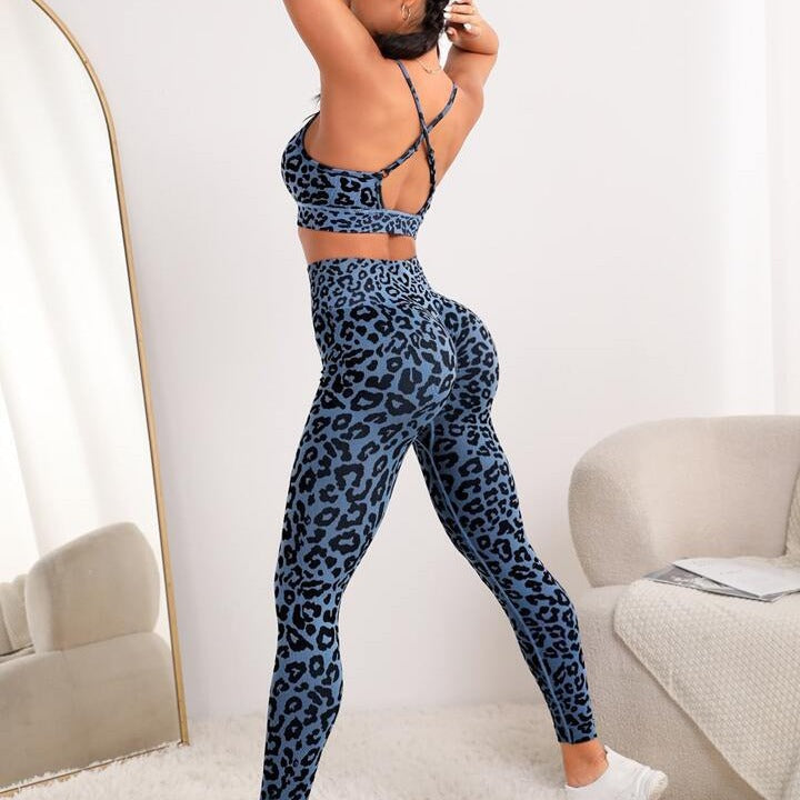 Seamless Leopard Print Yoga Set with Peach Butt Lifting Leggings and Sports Bra for Yoga Fitness and Everyday Wear