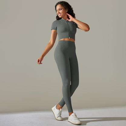 Seamless Ribbed Double Zipper Short Sleeve Workout Set with Peach Butt Lifting Leggings for Fitness and Yoga Performance