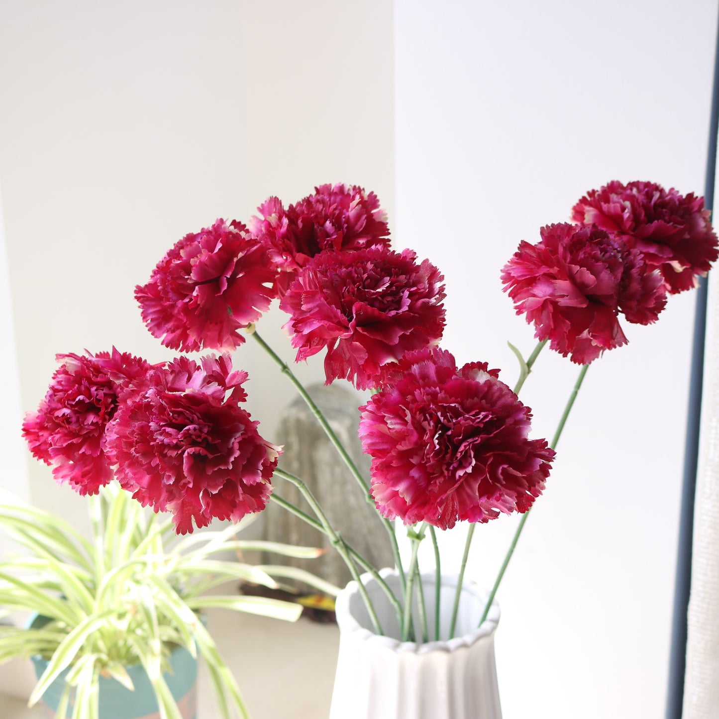 Realistic Carnation Artificial Flower Arrangement for Teacher's Day and Mother's Day Gifts - Perfect for Home Decor and Lasting Memories