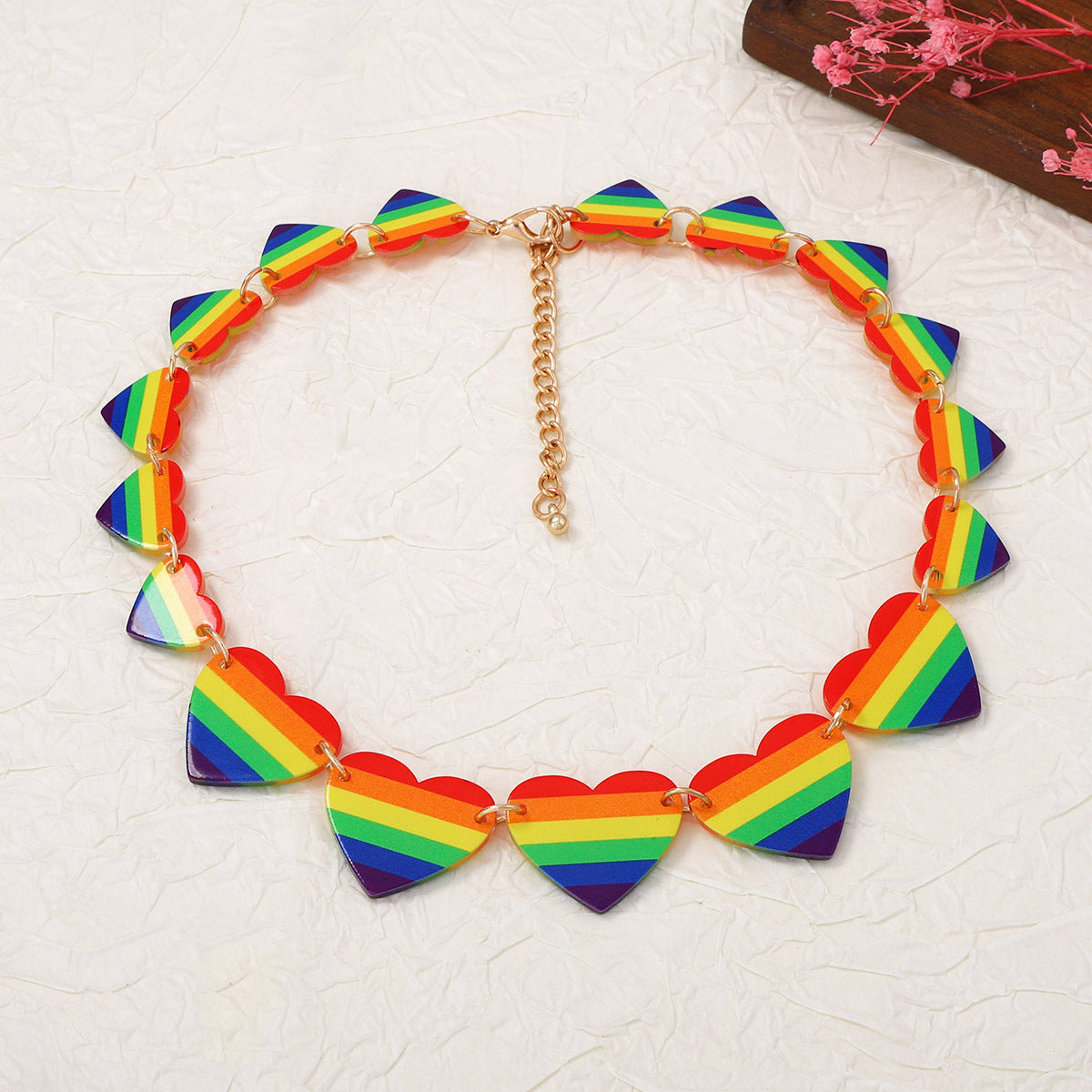 Chic Minimalist Acrylic Rainbow Heart Patchwork Necklace - Unique Collarbone Chain Jewelry for Women