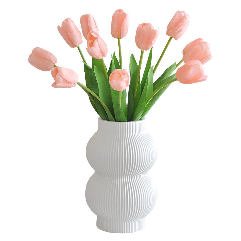 Luxurious Touch Moisturizing Faux Tulip Bouquet - Elegant Home Décor for Living Rooms, Chic Bridal Handheld Arrangements, Realistic Silk Tulip Flowers