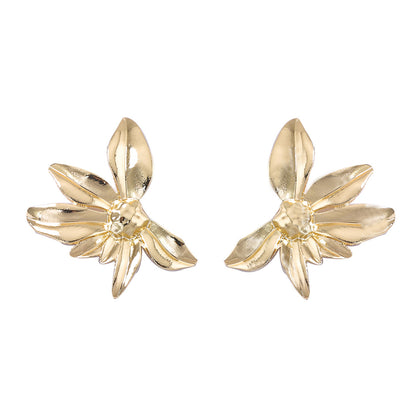 Elegant and Chic Lightweight Luxury Flower Earrings – Versatile Fashion-Forward Accessory for Women