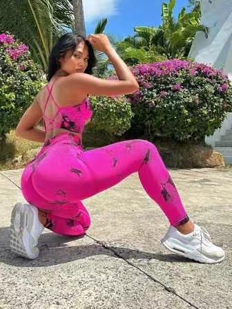 Seamless Tie Dye Yoga Outfit Set for Women No Show Sports Bra High Waisted Leggings for Outdoor Training and Lift Comfort Style for Fitness Enthusiasts