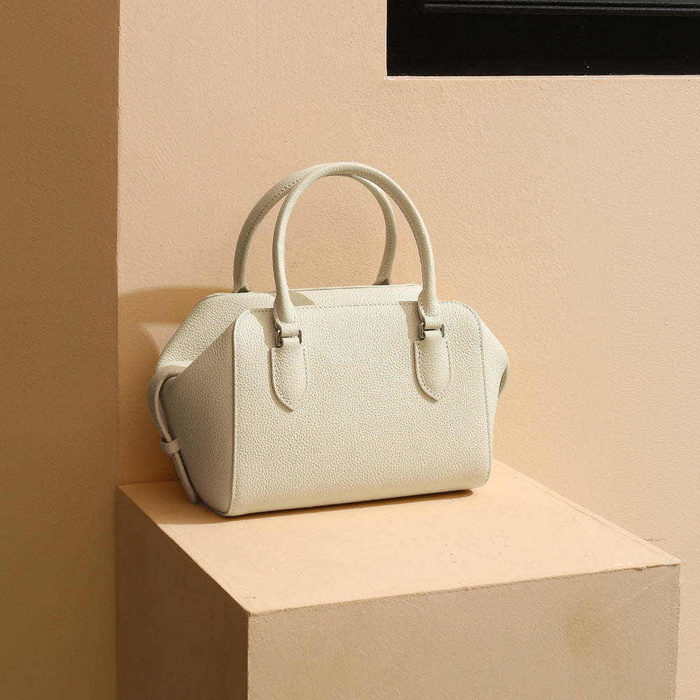 Real Leather Women's Large Capacity Zipper Crossbody Bag Chic Boston Handbag for Fashionable Women