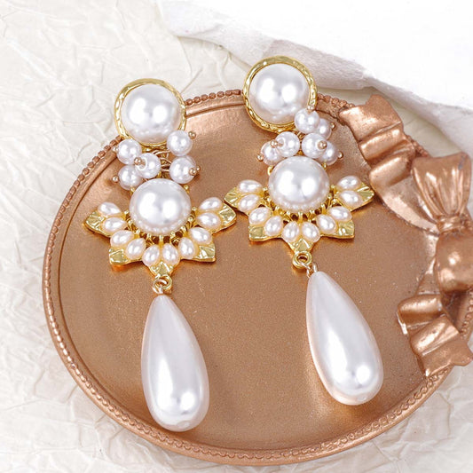Elegant Vintage-Inspired Pearl Earrings - Luxe Boutique-Style Studs for a Touch of French Charm