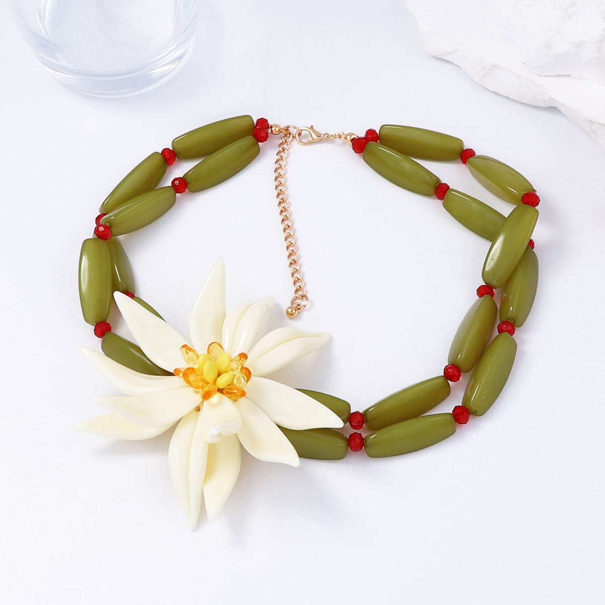 Trendy White Floral Double-Layer Bamboo Pendant Necklace – Unique, Creative, and Versatile Jewelry for Women