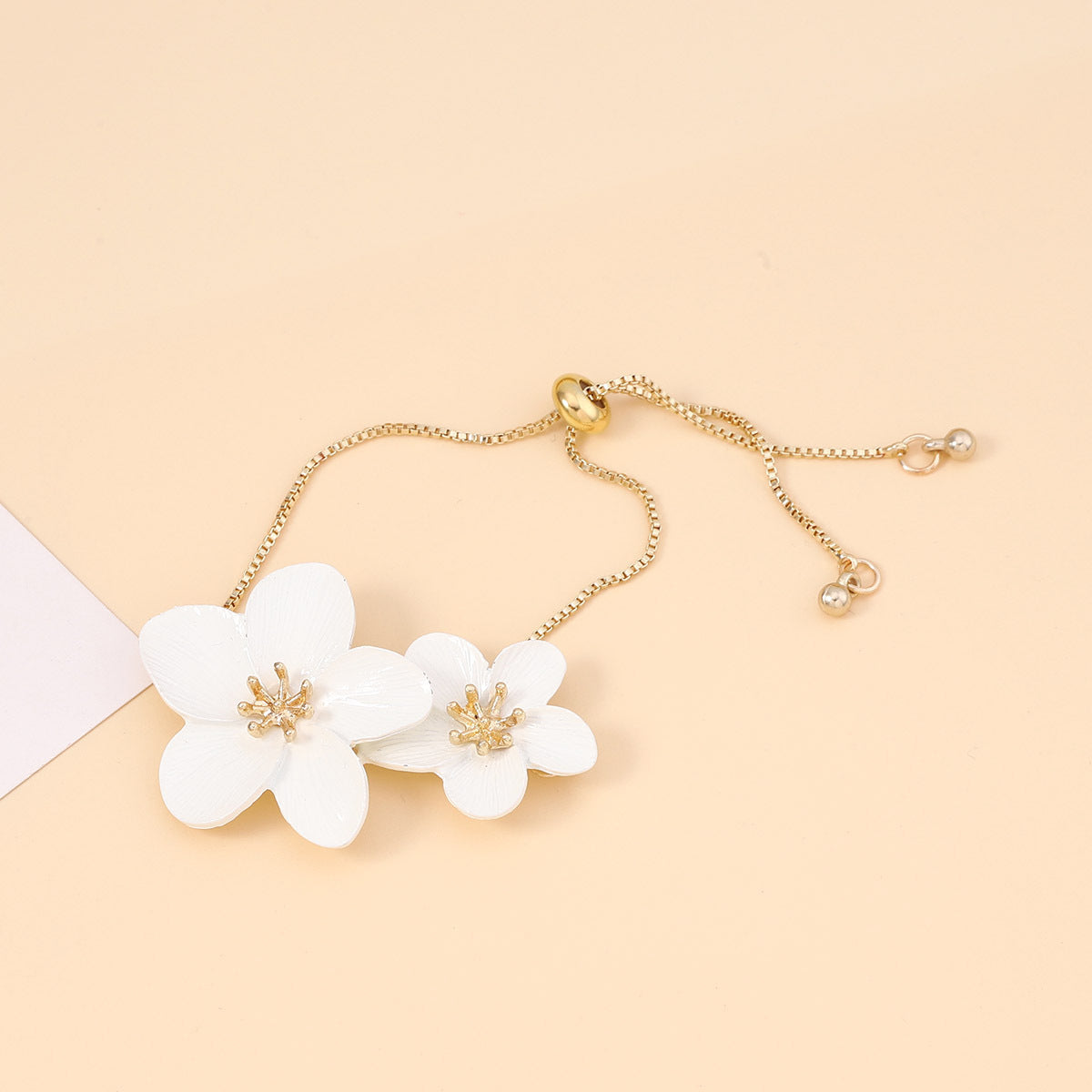 Chic Fresh Fuchsia Flower Bracelet - Unique, Sweet, and Luxurious Summer Accessory for Trendy Young Women