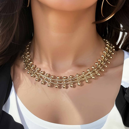 Chic Vintage Minimalist Lady's Horseshoe Buckle Design Metal Chain Choker Necklace - Stylish, Elegant, and Perfect for Any Occasion