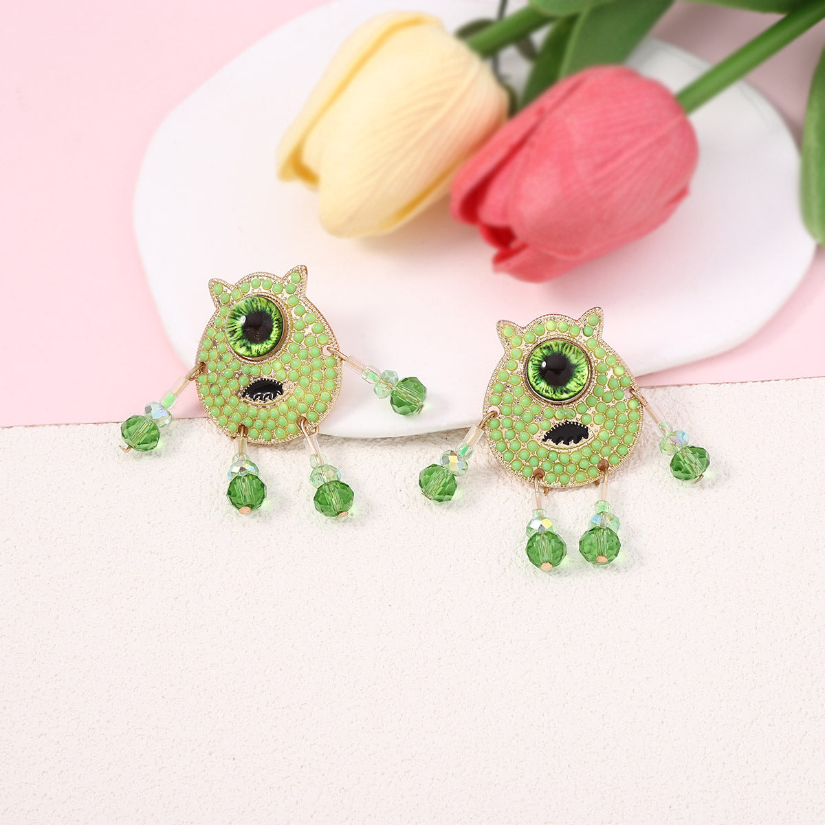 Quirky Cartoon Character Gemstone-Studded Beaded Jewelry – Unique and Fresh Green Design for Individuality
