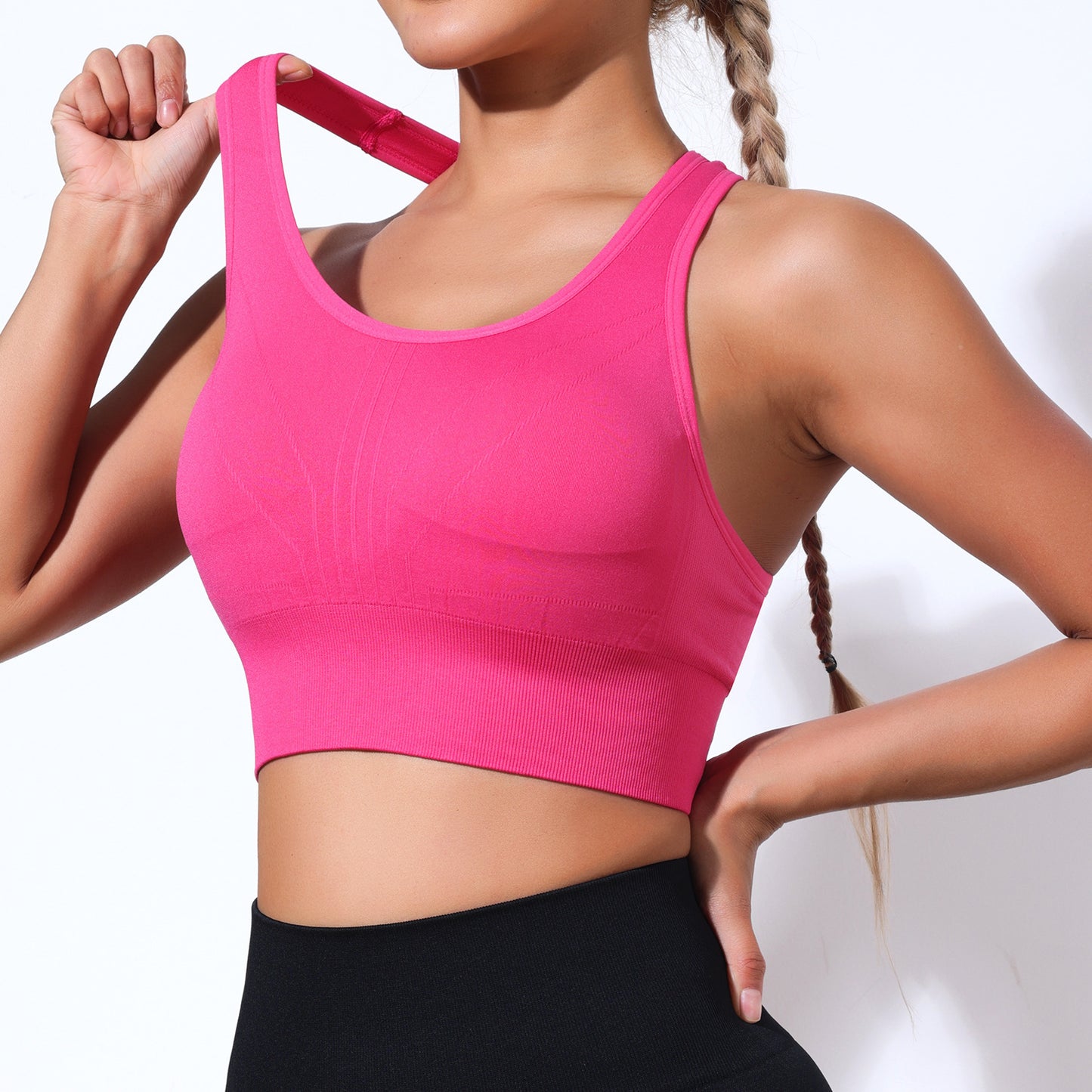 Seamless Yoga Sports Bra for Women Comfortable and Stretchy Gym Top with Gathered Design Ideal for Outdoor Activities and Quick Dry Performance