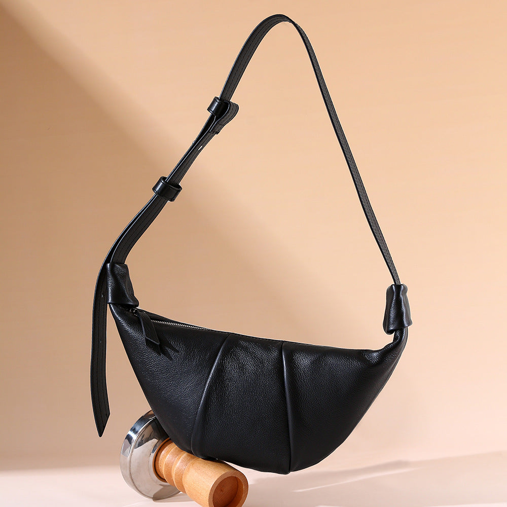 Luxurious Genuine Leather Vintage Inspired Dumpling Bag for Women Versatile and Spacious Horn Shaped Shoulder and Crossbody Tote