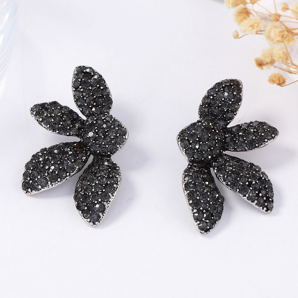 Chic Minimalist Alloy Flower Fan-Shaped Earrings Embedded with Sparkling Rhinestones – Versatile Everyday Accessory for Women