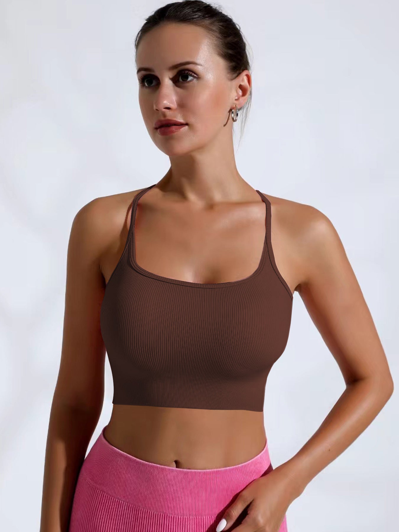 Shock Resistant Cross Back Sports Bra with Breathable Adjustable Straps for Outdoor Activities Yoga and Seamless Side Support