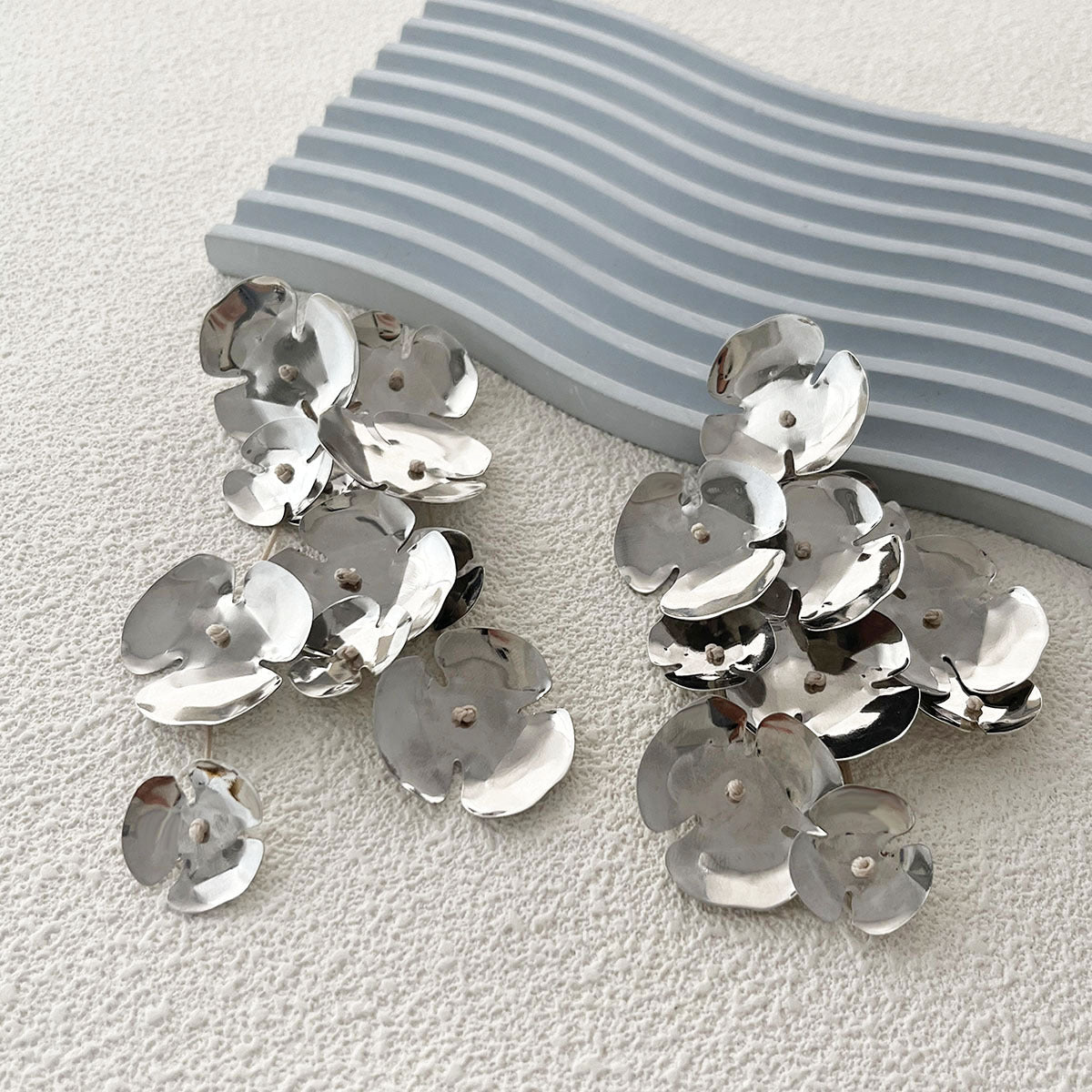Chic and Creative Knotted Flower Design Statement Earrings - Versatile Fashionable Accessories for Women