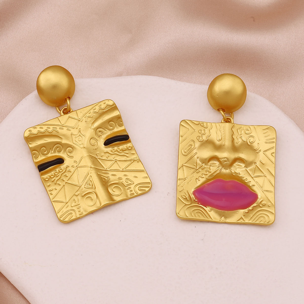 Versatile Vintage-Inspired French Chic Earrings: Elegant, Luxurious, and Unique Ear Accessories for Every Occasion