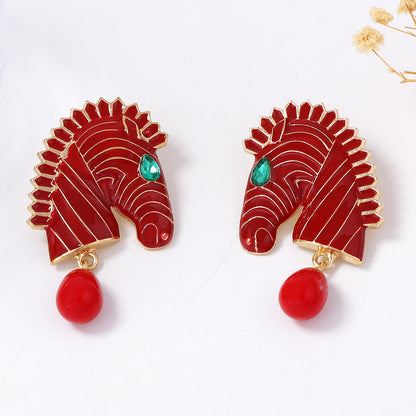 Trendy and Unique Horse Head Alloy Drop Earrings with Striped Design – Perfect for Animal Lovers and Fashion Enthusiasts!