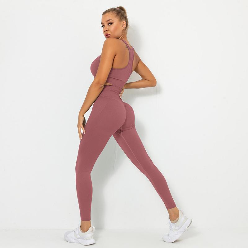 Seamless Solid Color Butt Lifting Peach Butt Sports Bra and Leggings Set for Yoga Running and Fitness Activities