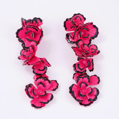 Chic Bohemian Elegance: Two-Toned Metal Floral Pendant Earrings for Everyday Luxury - Versatile and Stylish Jewelry for Women